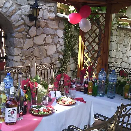 Guest house Family Bunara Brestnik