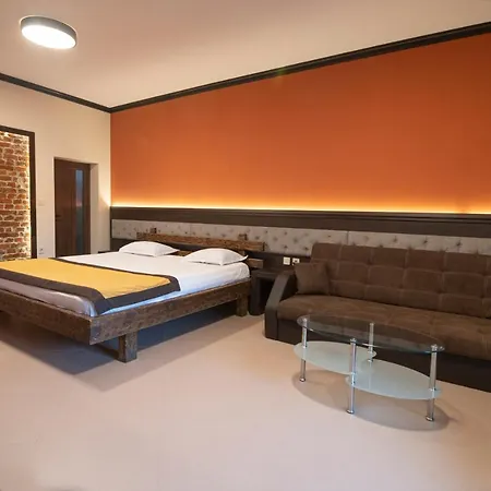 Family Bunara Brestnik