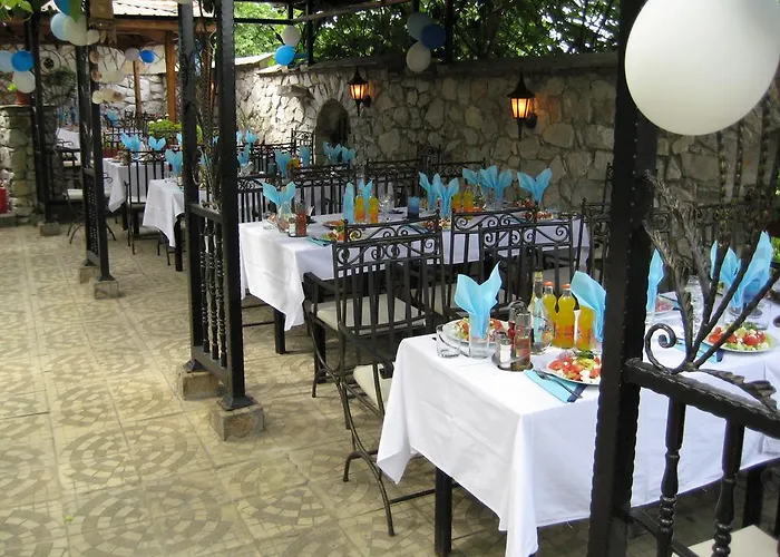 Family Bunara Brestnik